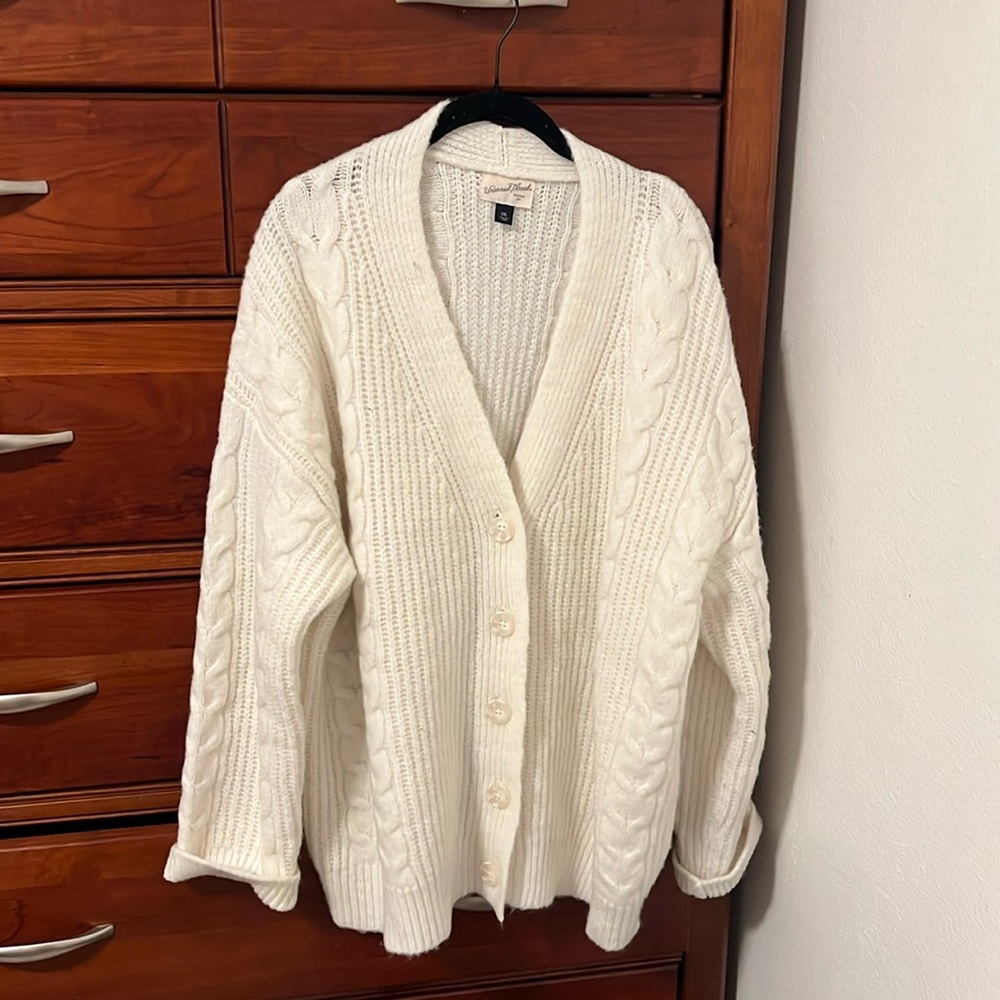 Cabled cream cardigan